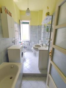 Bilik mandi di L'appartamento Giallo(+Garage Auto) 009042-LT-0284