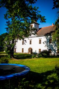 Aed väljaspool majutusasutust Apartmány Batelov