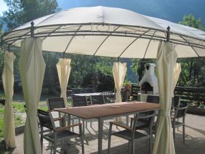 Patio nebo venkovní prostory v ubytování Chalet Catton Four bedroom appartement near Bad Kleinkirchheim