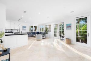 Gallery image of Oceanfront 4 Bedroom Villa with Pool Steps to the Beach! in Hollywood