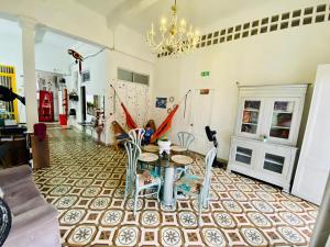 Kuchyň nebo kuchyňský kout v ubytování Hostal Badillo SV