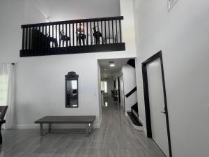Imagen de la galería de Luxury 3BR-2 1/2 Bath w/Patio Entertainment area, en Miami Gardens