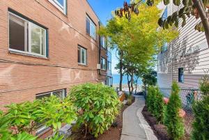 西雅图Seaside Serenity 1 BR Apt with balcony near Alki的相册照片