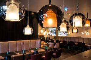 Posedenie v ubytovaní Motel One Wien Westbahnhof