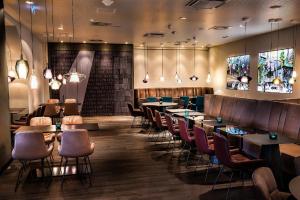 Posedenie v ubytovaní Motel One Wien Westbahnhof
