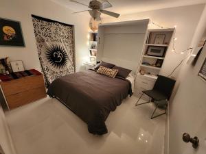 Lighthouse Guest Suitesにあるベッド