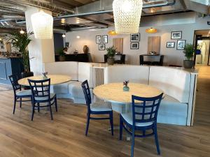伊甸园宫奥拉克酒店餐厅或其他用餐的地方