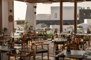 Ресторан / где поесть в Santo Pure Oia Suites & Villas