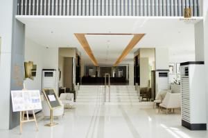 Vstupní hala nebo recepce v ubytování Sotogrande Davao Hotel