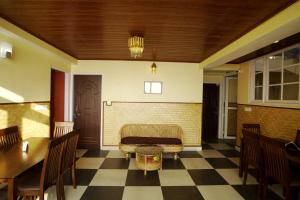 Posezení v ubytování Hotel Hill Queen near Sherpa Gumba Darjeeling Mall 5 Min Couple Friendly