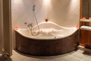 Koupelna v ubytování BeautyD GREY ROOM centrum Gullegem