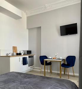 Kuchyňa alebo kuchynka v ubytovaní Glam House Apartments