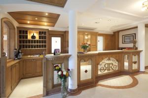 Gambar di galeri bagi Hotel Riedl im Zillertal di Stumm