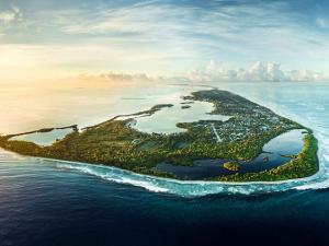 an island in the middle of the ocean at Miyaheli Inn in Hithadhoo