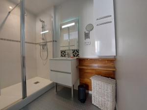 Koupelna v ubytování Super appartement plein centre de La Rochelle