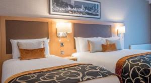 Letto o letti in una camera di Clayton Hotel & Leisure Club Sligo