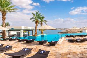Bazén v ubytování Hilton Dead Sea Resort & Spa nebo v jeho okolí