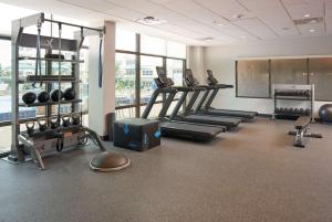 Fitness centrum a/nebo fitness zařízení v ubytování Tru By Hilton Pompano Beach Pier