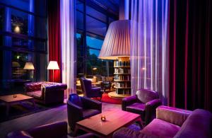 Posezení v ubytování NYX Hotel Berlin Köpenick by Leonardo Hotels