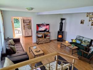 an overhead view of a living room with a fireplace at Casa Delia in Balta