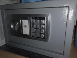 a microwave oven with a control panel on it at Ferienwohnung Am Philosophenweg in Hachenburg