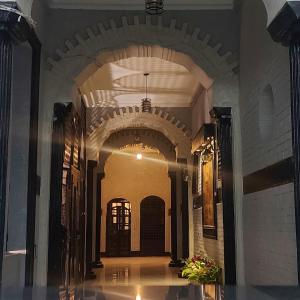 Fasada ili ulaz u objekat Gresham Hotel