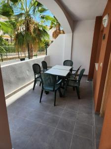 Balkón alebo terasa v ubytovaní ¡Bajo extraordinario con vistas a la piscina y terraza!