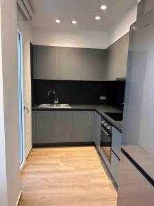 Elia Luxury Residence的厨房或小厨房