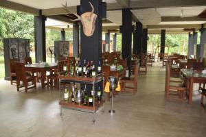 Restaurace v ubytování Nil Diya Mankada Safari Lodge