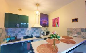 Photo de la galerie de l'établissement Aladdin and Jasmine's near Disney, à Chalifert