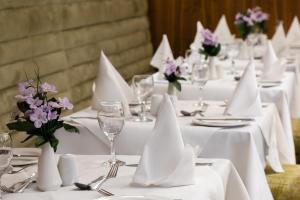 Restaurace v ubytování Protea Hotel by Marriott Benin City Select Emotan