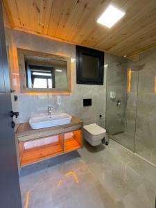 Koupelna v ubytování Forest Bungalov