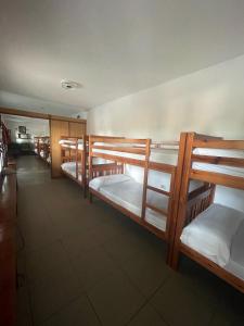 Katil dua tingkat atau katil-katil dua tingkat dalam bilik di Hotel Villa Jardín