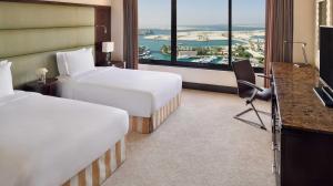 Postel nebo postele na pokoji v ubytování InterContinental Abu Dhabi by IHG