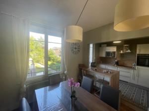 Η κουζίνα ή μικρή κουζίνα στο Chambre d'hôtes Charleville-Mézières