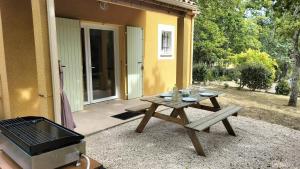 Zahrada ubytování Le Val d'Ô - Gîte Drôme Provençale avec piscine