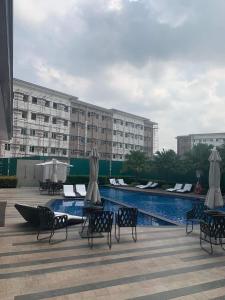 Kolam renang di atau dekat dengan Amanda and Cossette Staycation