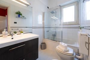 Koupelna v ubytování 10min dal Centro [PortaSusa-FreeParking&AC]