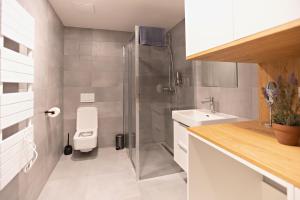 Koupelna v ubytování Strunzova pila - wellness + 35 fotografií