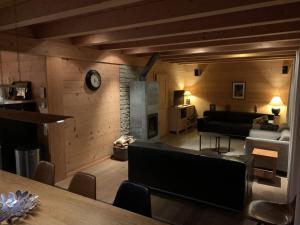Un lugar para sentarse en Chalet Courage