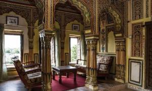 Narayan Niwas Castle的休息区