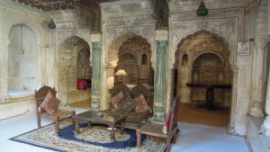 Narayan Niwas Castle的休息区