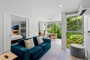 Khu vực ghế ngồi tại Scenic Suites Queenstown