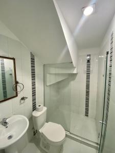 Ένα μπάνιο στο Hotel Estefanía Princess 84