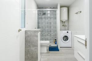 Kúpeľňa v ubytovaní PISO CORTE INGLES ALICANTE