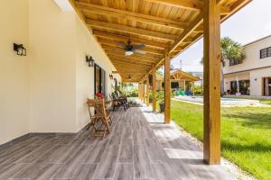 Το κτήριο όπου στεγάζεται  η βίλα +97 φωτογραφίες