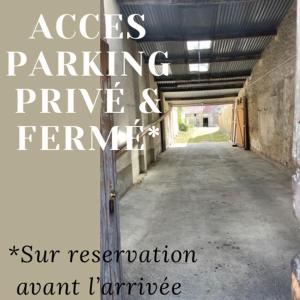 an empty hallway of an empty building with the words acacs parking pump andvenue at Studio de Provins in Provins