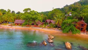 Peisaj natural din apropierea acestui hotel