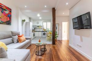 Η κουζίνα ή μικρή κουζίνα στο INAR céntrico apartamento junto Ayuntamiento & Ría