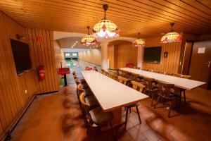 TV a/nebo společenská místnost v ubytování Hotel National + 29 fotografií